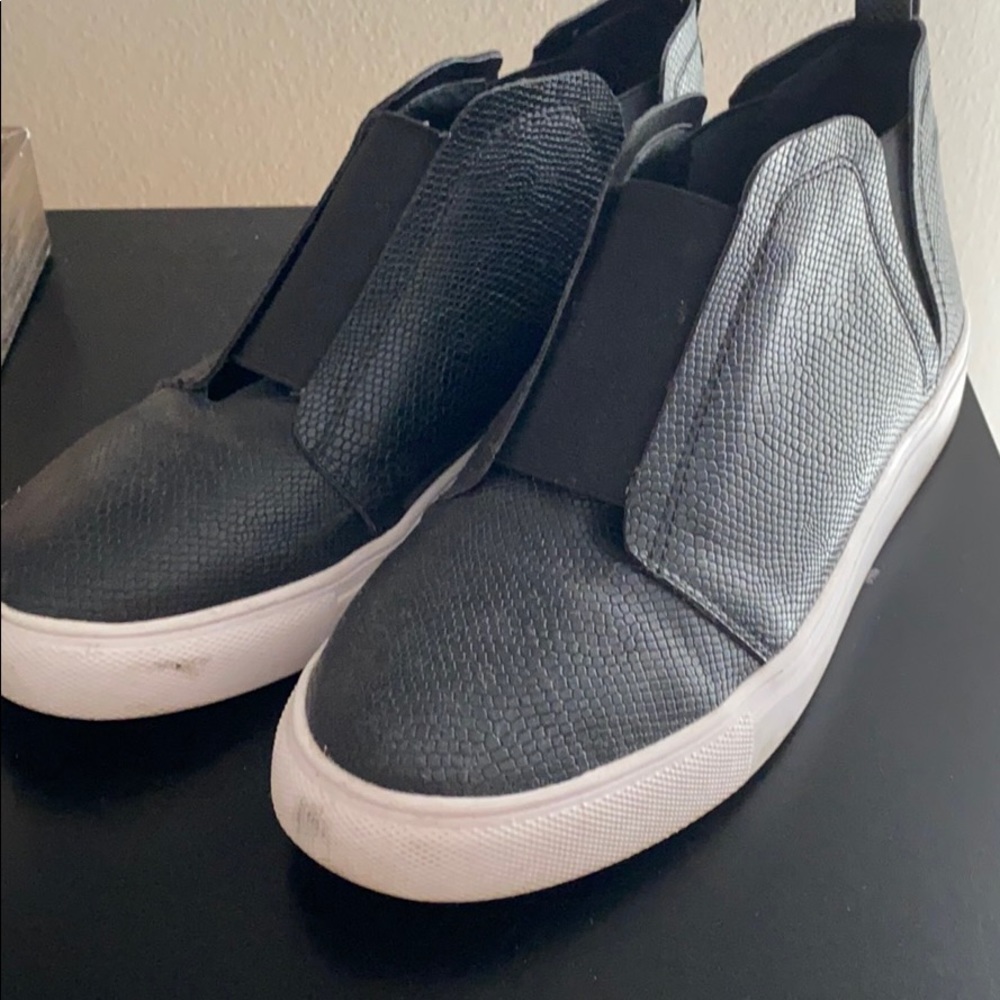 Kyara sneakers
